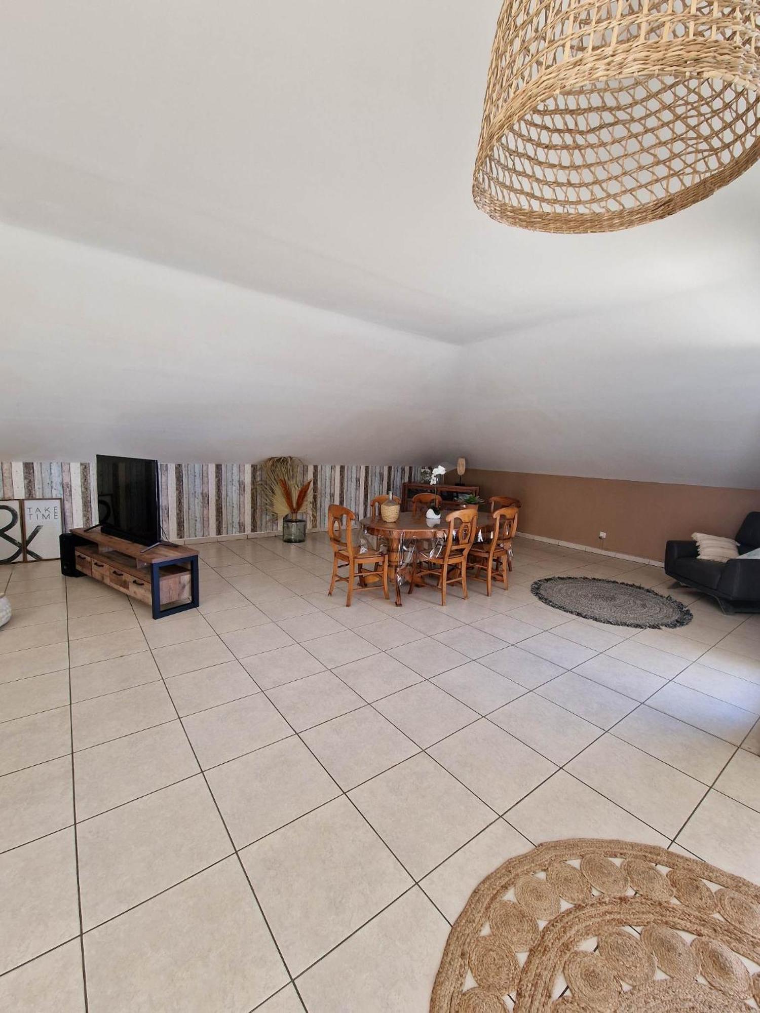 Appartement Villa Sur Le Toit, Vue Mer Saint-Gilles-les Bains Eksteriør bilde