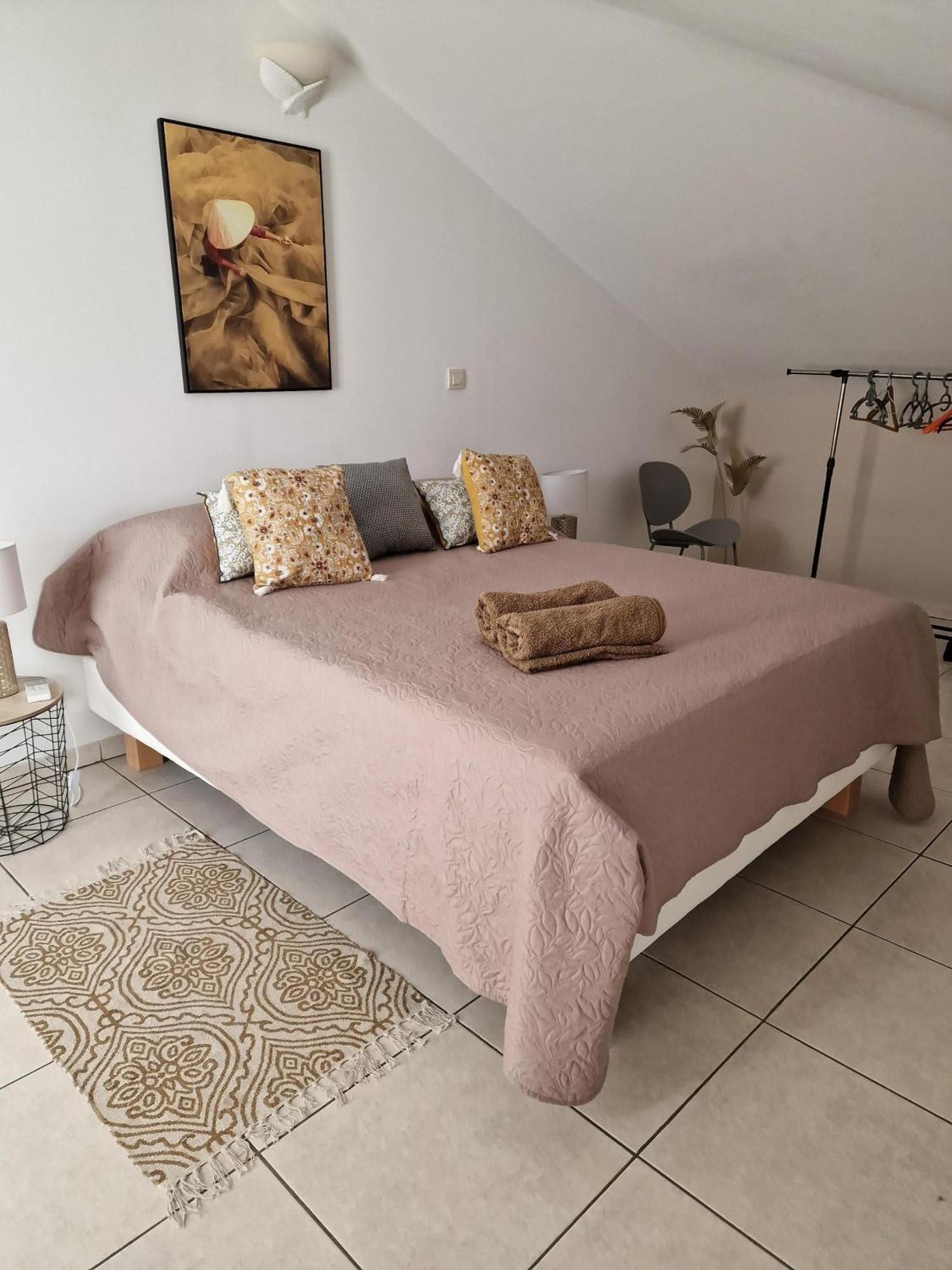 Appartement Villa Sur Le Toit, Vue Mer Saint-Gilles-les Bains Eksteriør bilde