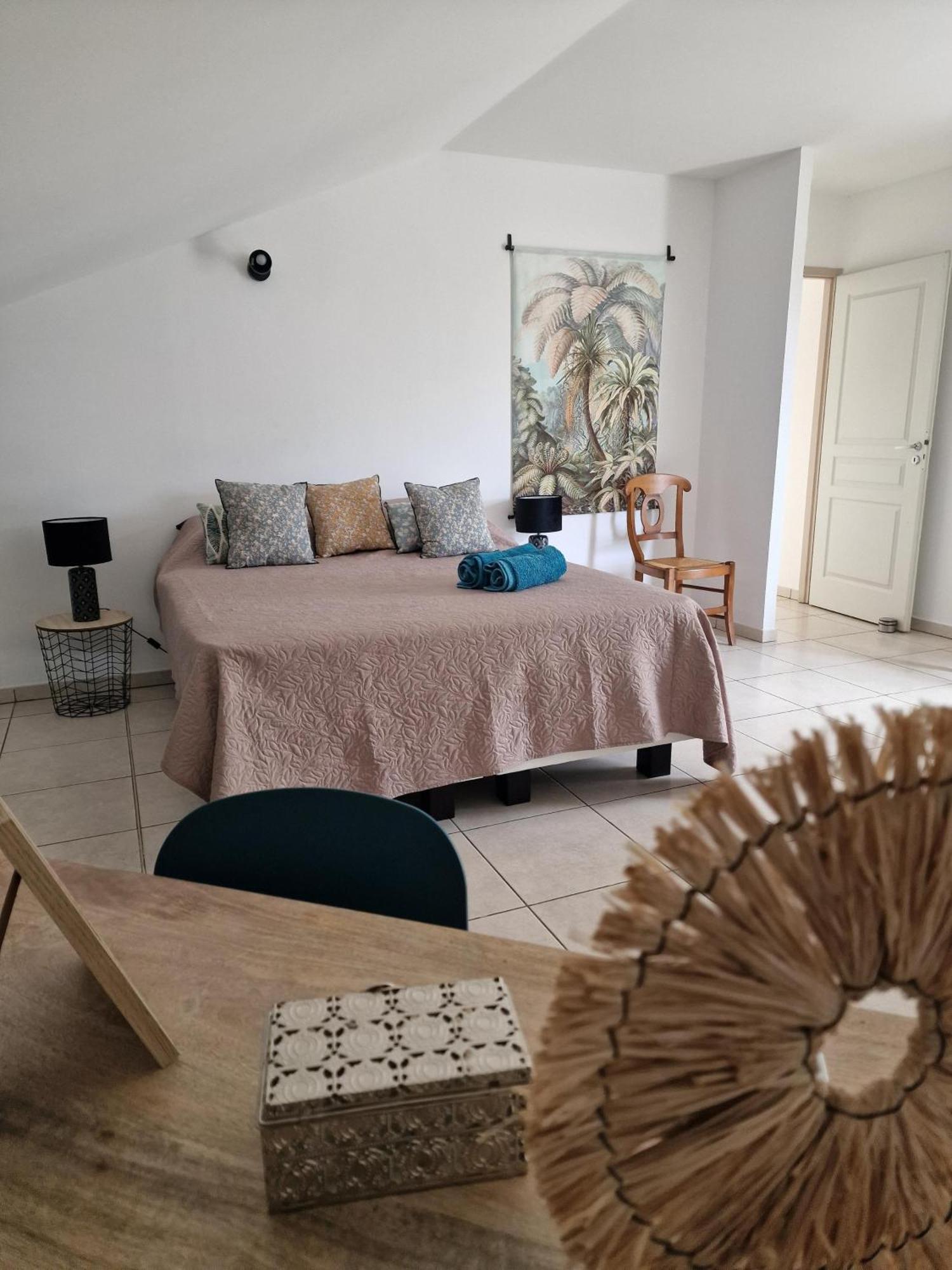 Appartement Villa Sur Le Toit, Vue Mer Saint-Gilles-les Bains Eksteriør bilde
