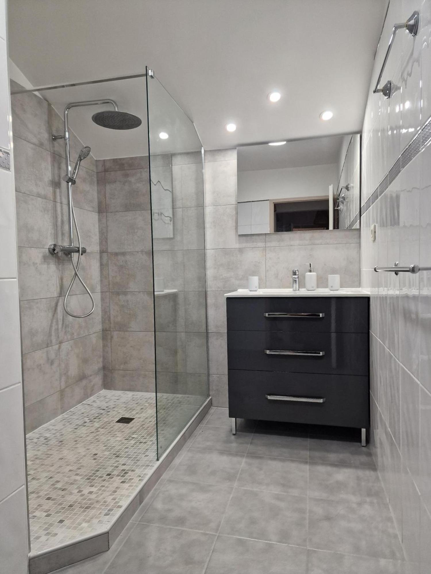 Appartement Villa Sur Le Toit, Vue Mer Saint-Gilles-les Bains Eksteriør bilde